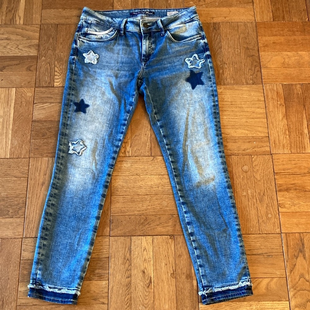 Mavi Adriana Ankle Mid-Rise Super Skinny jeans, star appliqués, double hem, 27